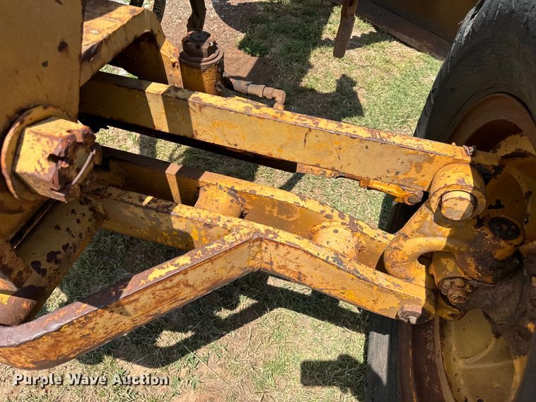 image for item IE9019 1962 Galion  118 rigid frame motor grader