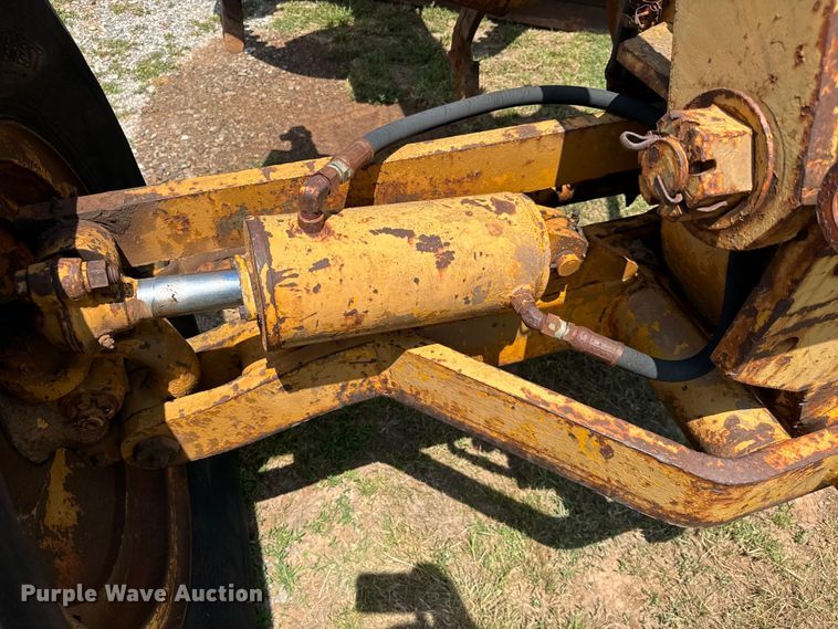 image for item IE9019 1962 Galion  118 rigid frame motor grader