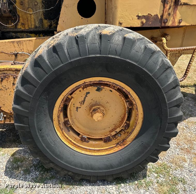 image for item IE9019 1962 Galion  118 rigid frame motor grader