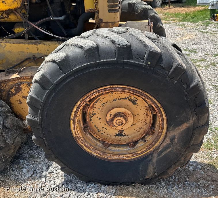 image for item IE9019 1962 Galion  118 rigid frame motor grader