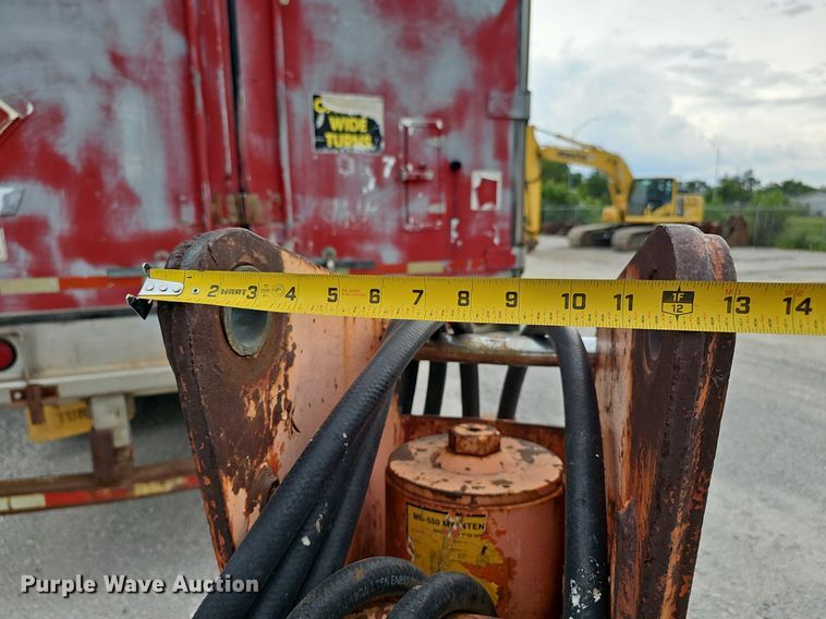 image for item IO9948 Excavator attachments