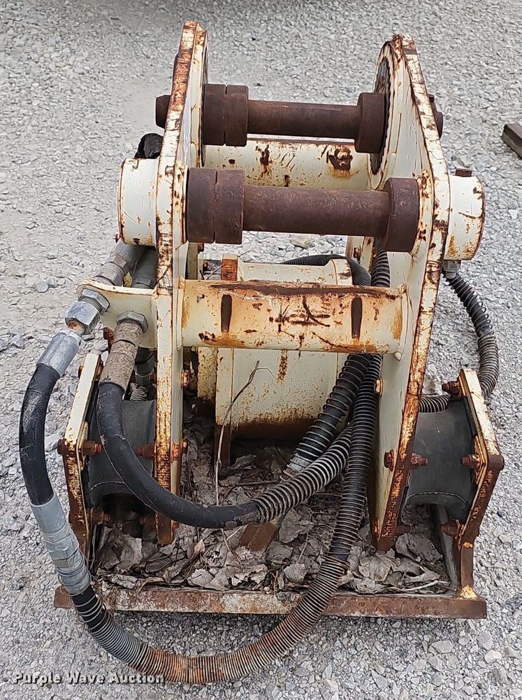 image for item IO9948 Excavator attachments