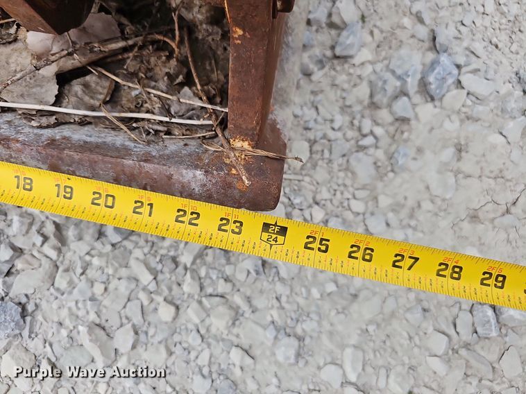 image for item IO9948 Excavator attachments