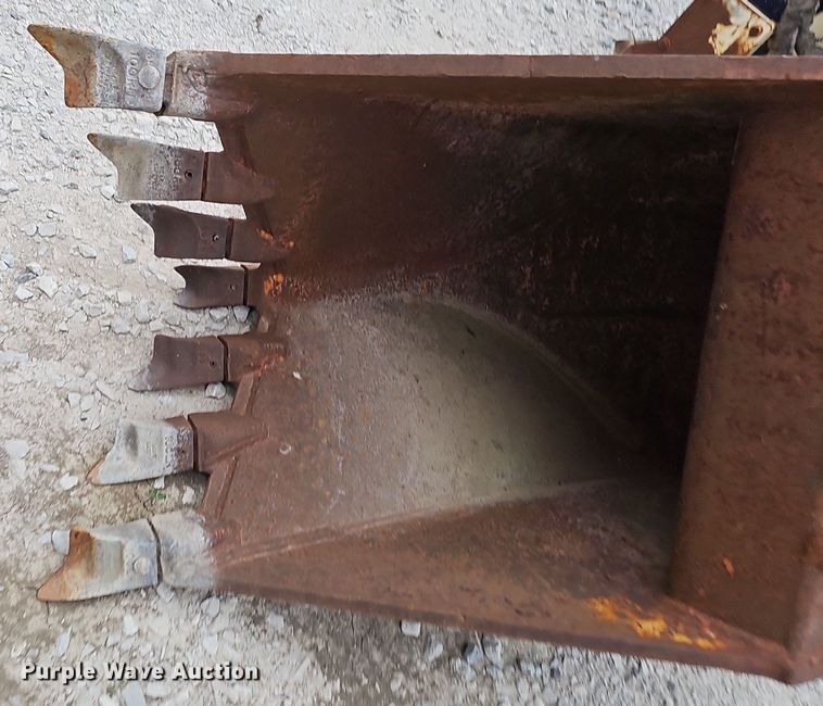 image for item IO9948 Excavator attachments