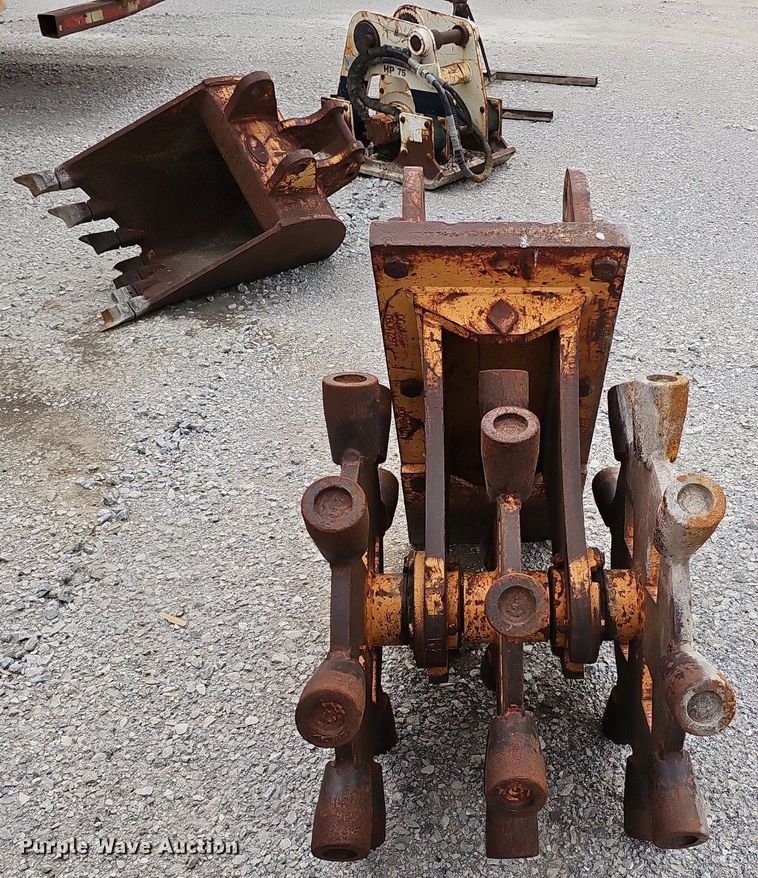 image for item IO9948 Excavator attachments