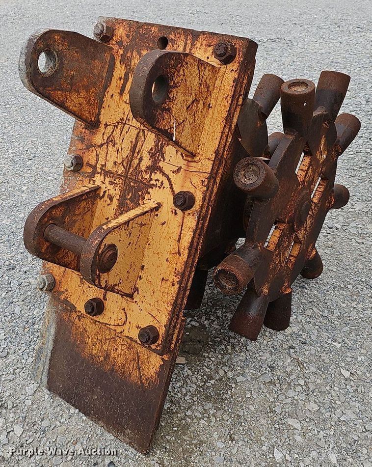 image for item IO9948 Excavator attachments