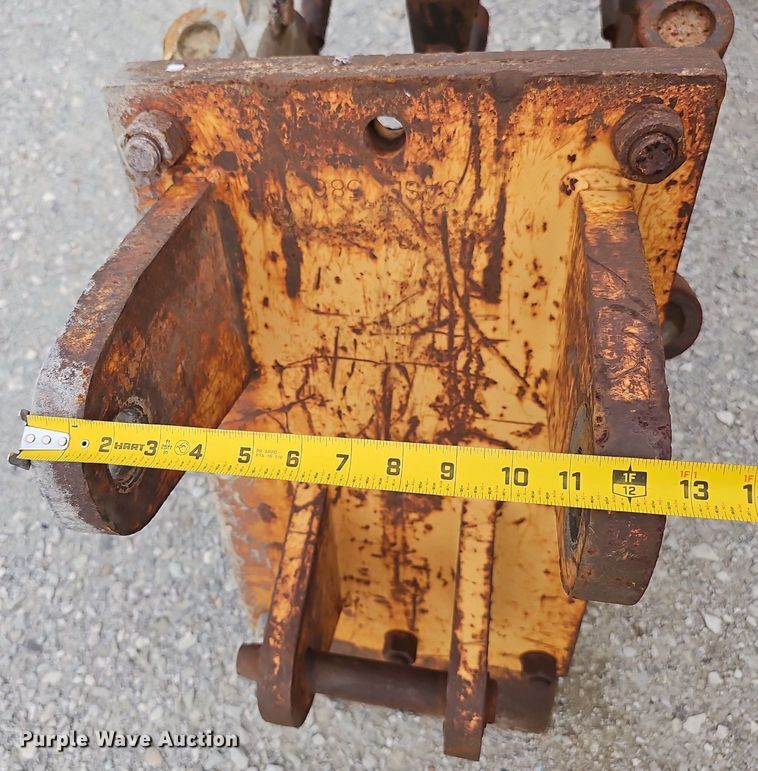 image for item IO9948 Excavator attachments