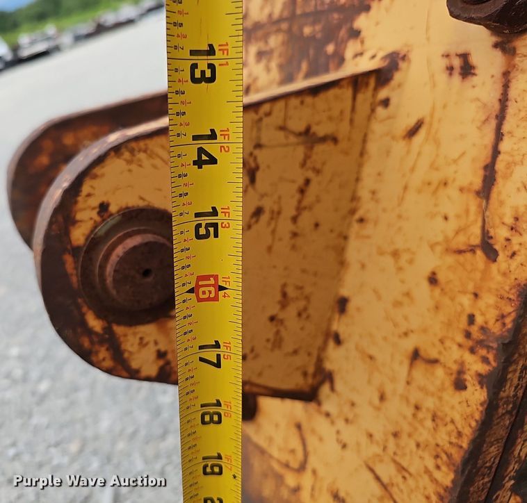 image for item IO9948 Excavator attachments