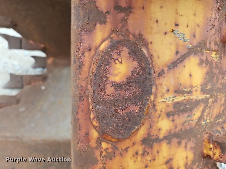 image for item IO9948 Excavator attachments