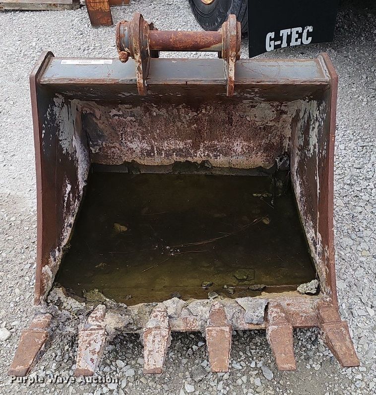 image for item IO9954 John Deere 856 36