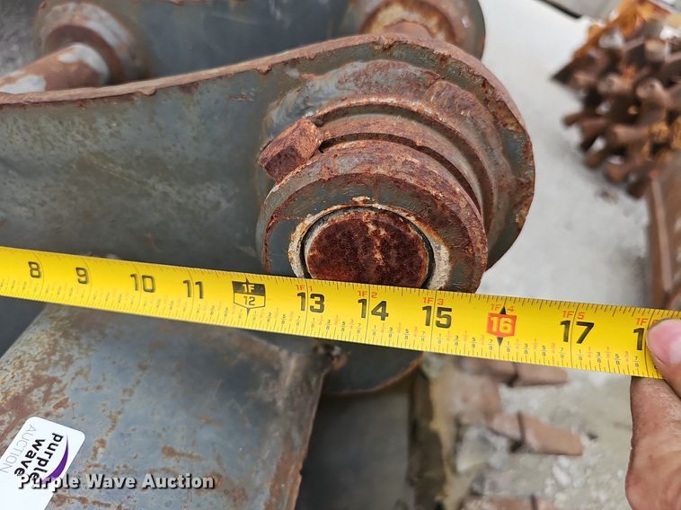 image for item IO9954 John Deere 856 36