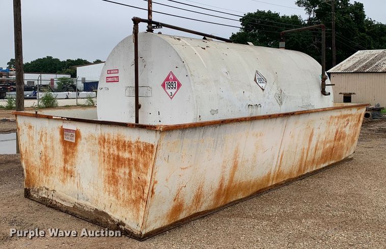 image for item JT9843 Fuel tank