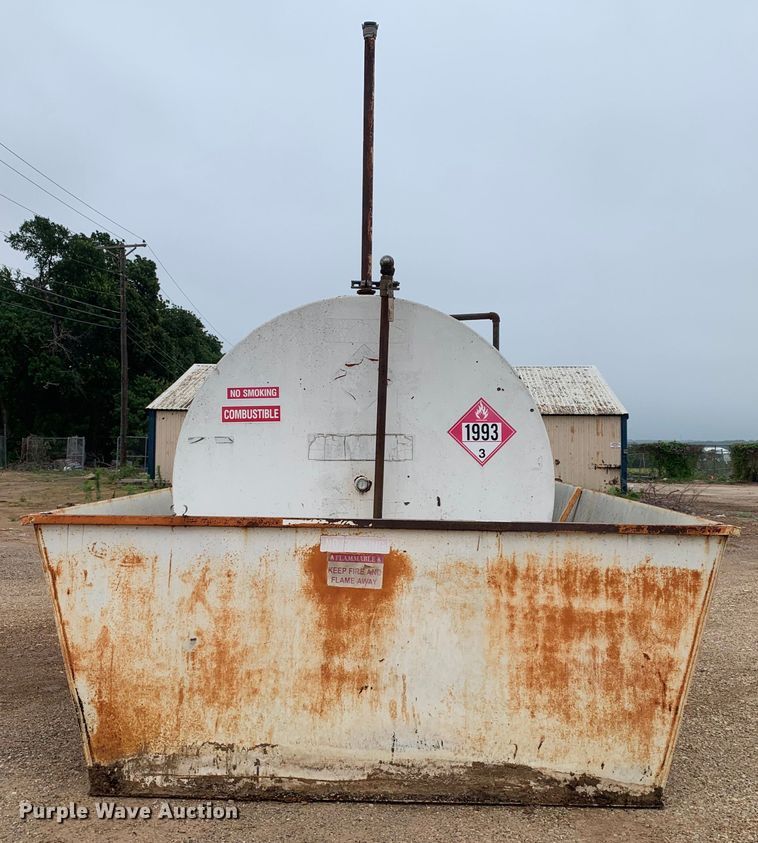 image for item JT9843 Fuel tank