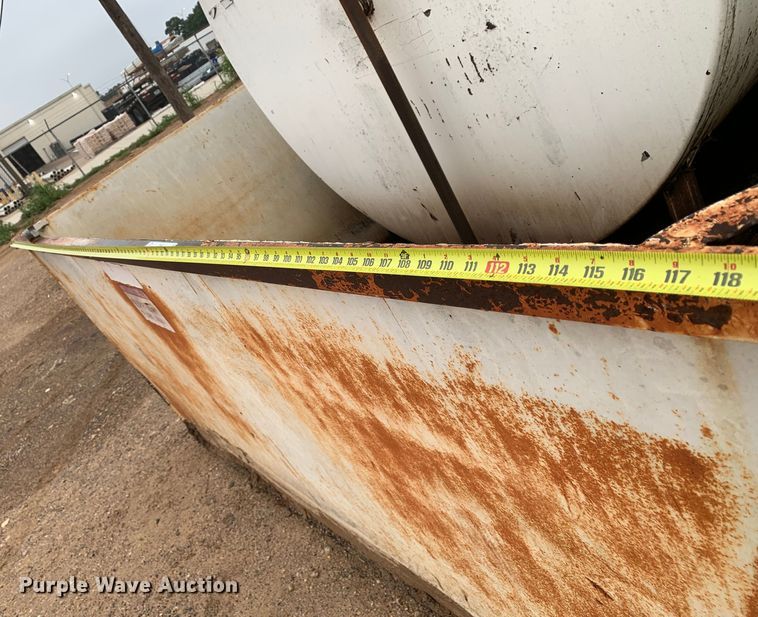 image for item JT9843 Fuel tank