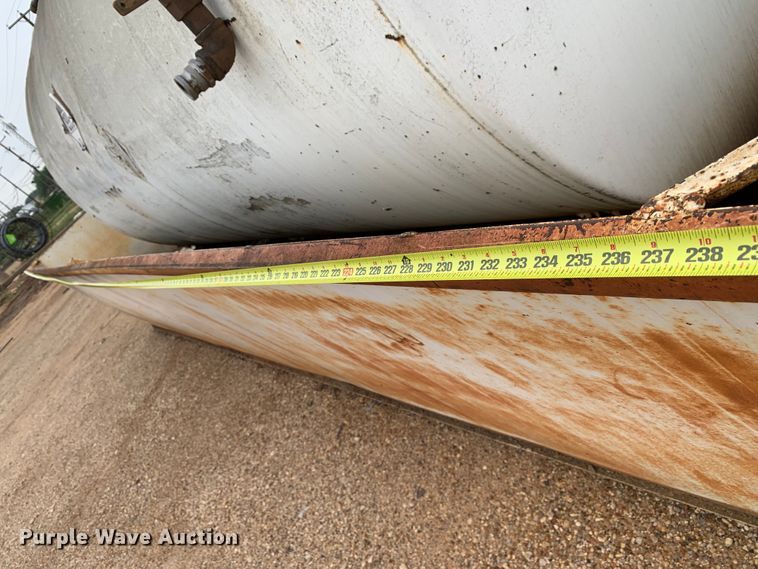 image for item JT9843 Fuel tank