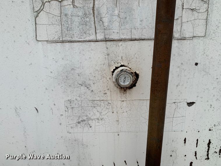 image for item JT9843 Fuel tank