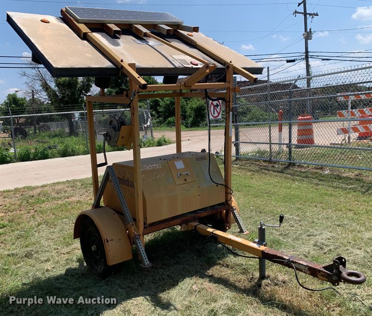 image for item JT9850 Amida 320-241 arrow board trailer