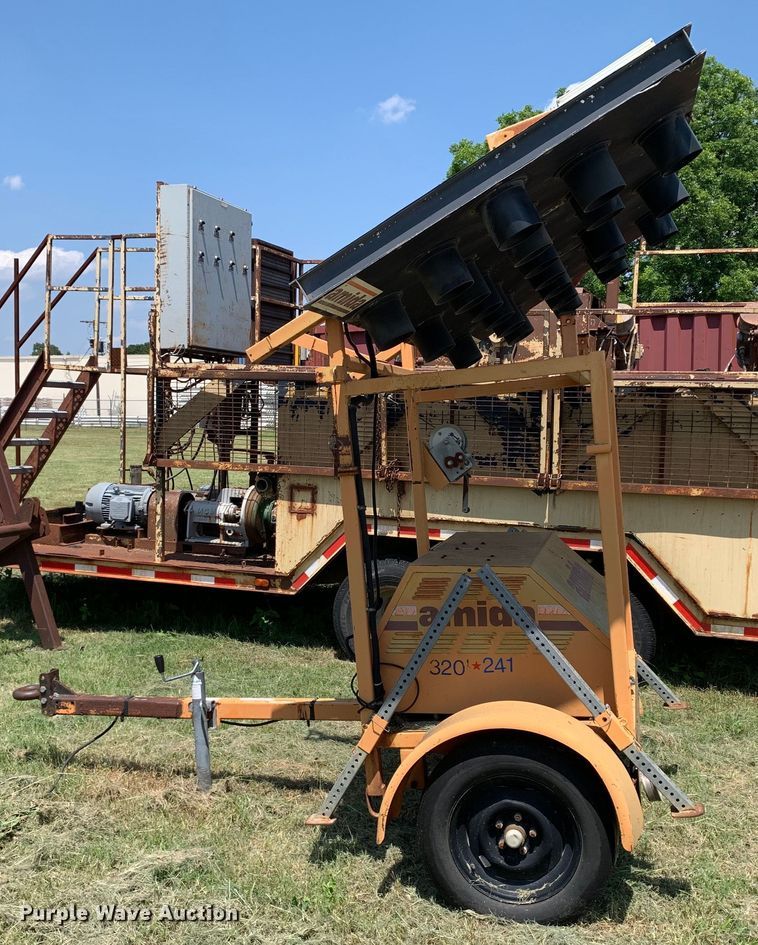 image for item JT9850 Amida 320-241 arrow board trailer