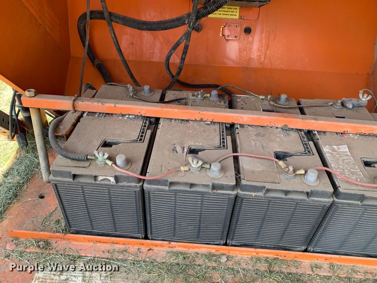 image for item JT9850 Amida 320-241 arrow board trailer