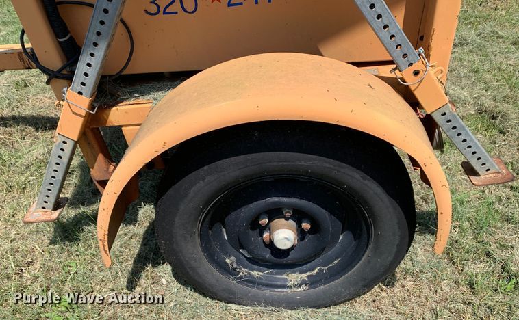 image for item JT9850 Amida 320-241 arrow board trailer