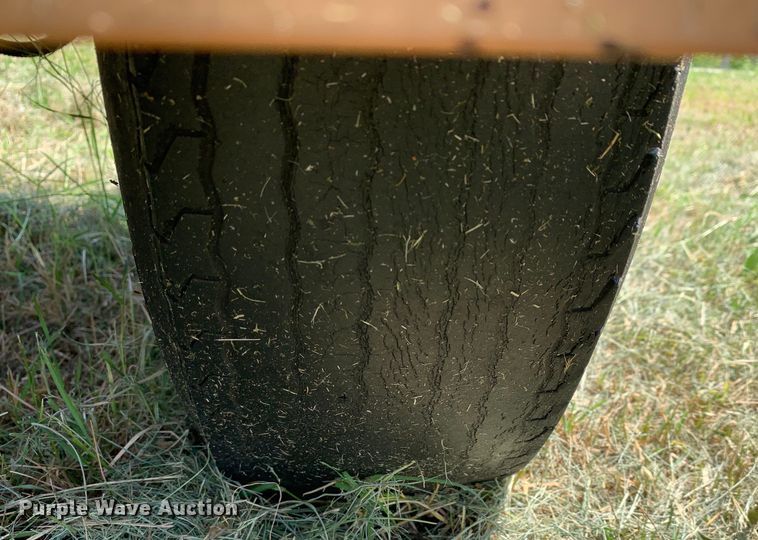 image for item JT9850 Amida 320-241 arrow board trailer