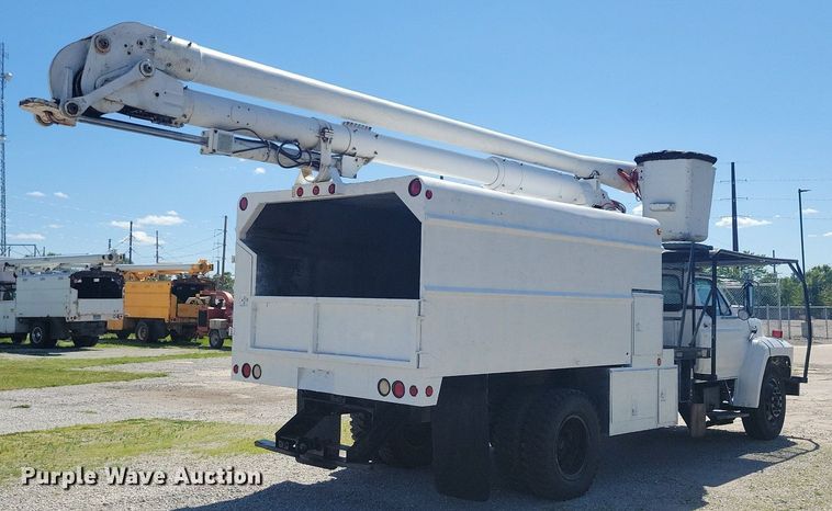image for item KB9021 1991 Ford F700 bucket truck