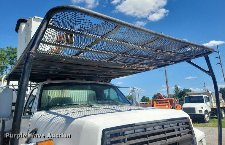 image for item KB9021 1991 Ford F700 bucket truck