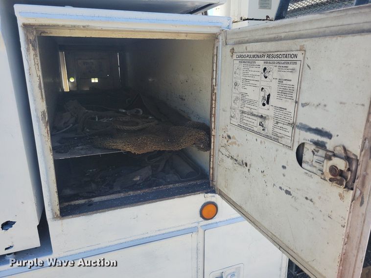 image for item KB9021 1991 Ford F700 bucket truck