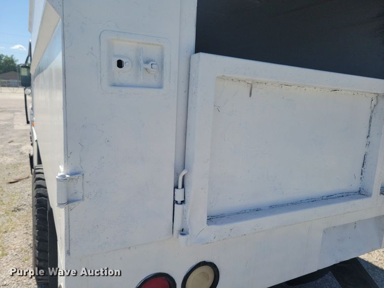 image for item KB9021 1991 Ford F700 bucket truck