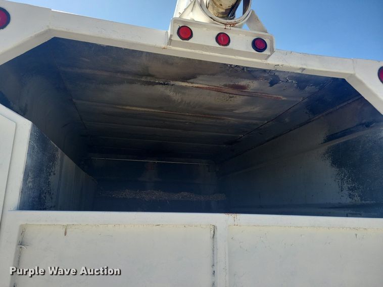 image for item KB9021 1991 Ford F700 bucket truck