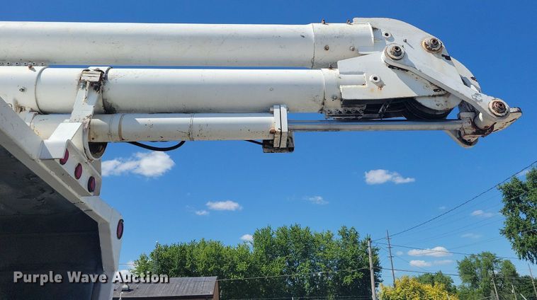 image for item KB9021 1991 Ford F700 bucket truck