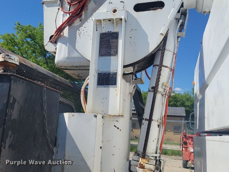 image for item KB9021 1991 Ford F700 bucket truck