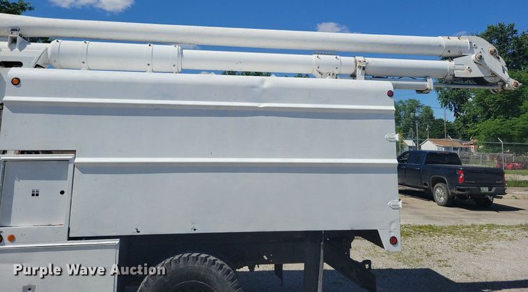 image for item KB9021 1991 Ford F700 bucket truck