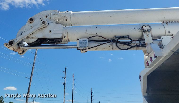 image for item KB9021 1991 Ford F700 bucket truck