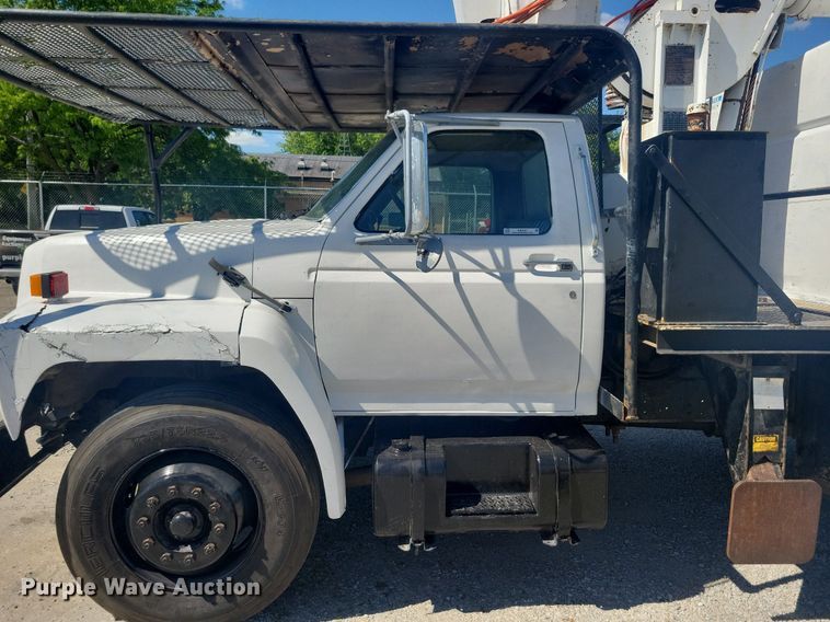 image for item KB9021 1991 Ford F700 bucket truck