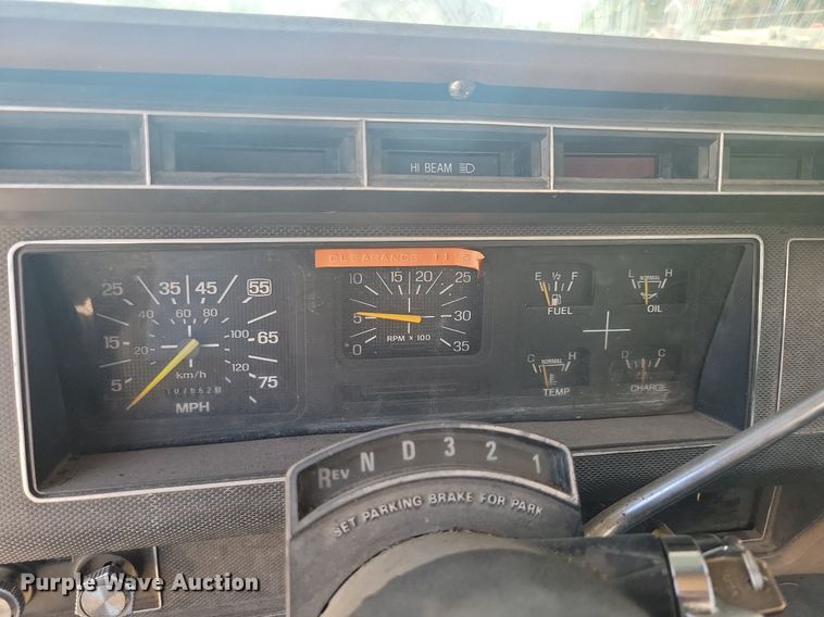 image for item KB9021 1991 Ford F700 bucket truck