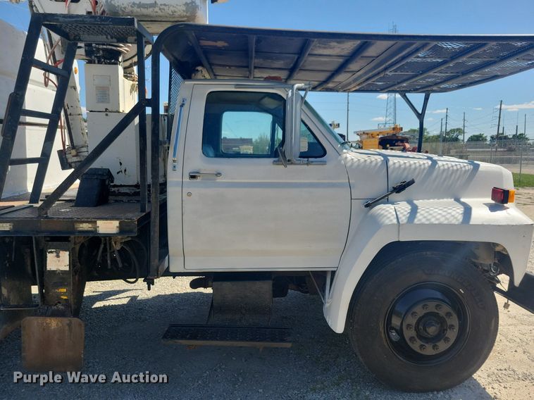 image for item KB9021 1991 Ford F700 bucket truck