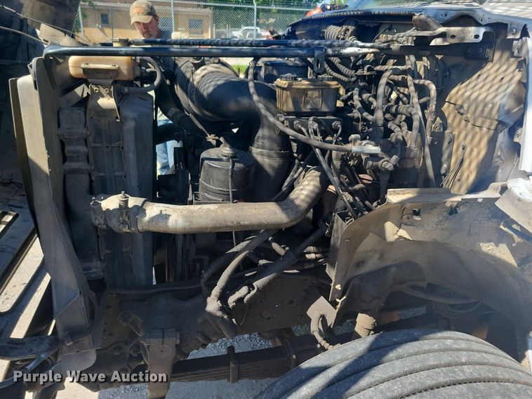 image for item KB9021 1991 Ford F700 bucket truck