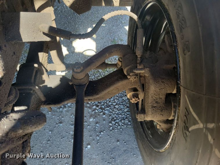 image for item KB9021 1991 Ford F700 bucket truck