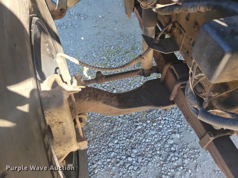 image for item KB9021 1991 Ford F700 bucket truck