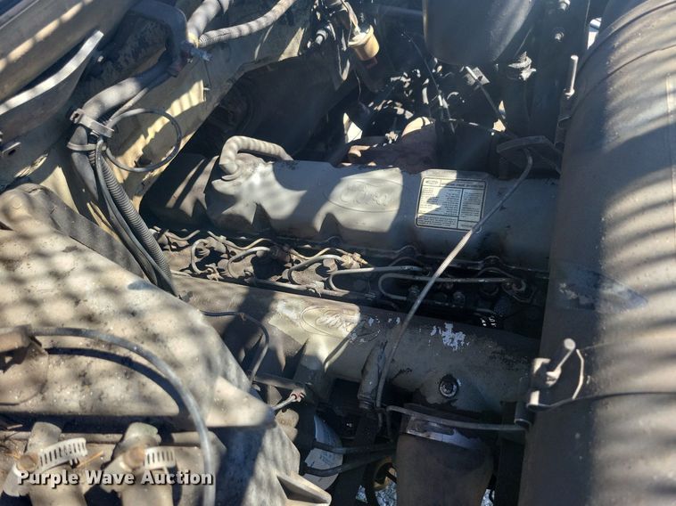 image for item KB9021 1991 Ford F700 bucket truck