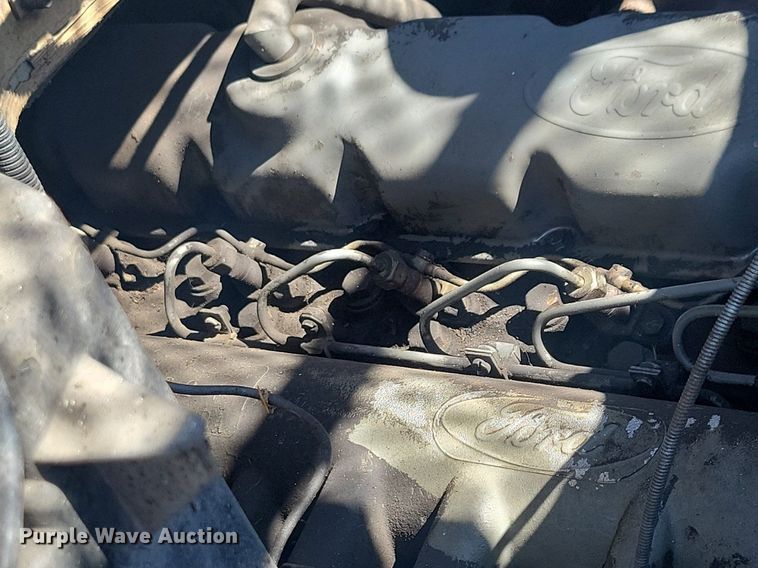 image for item KB9021 1991 Ford F700 bucket truck