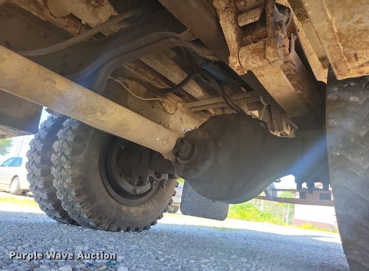 image for item KB9021 1991 Ford F700 bucket truck