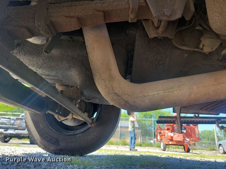 image for item KB9021 1991 Ford F700 bucket truck