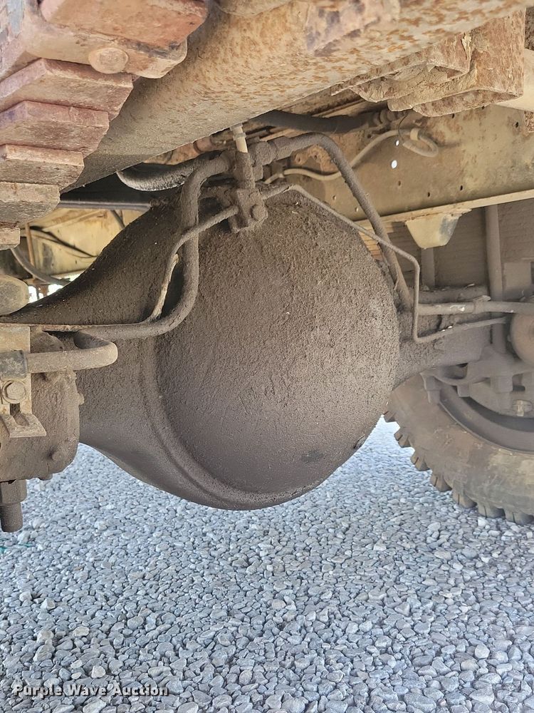 image for item KB9021 1991 Ford F700 bucket truck