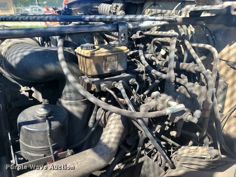 image for item KB9021 1991 Ford F700 bucket truck