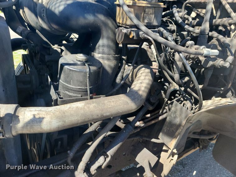 image for item KB9021 1991 Ford F700 bucket truck