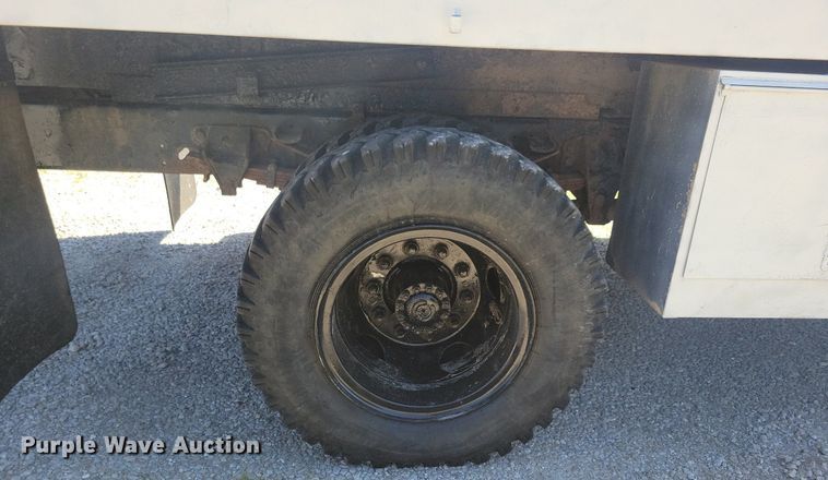 image for item KB9021 1991 Ford F700 bucket truck