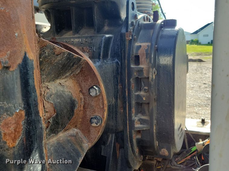 image for item KB9041 2012 Kenworth T800 hydrovac truck