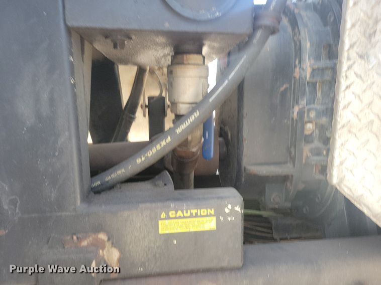 image for item KB9041 2012 Kenworth T800 hydrovac truck